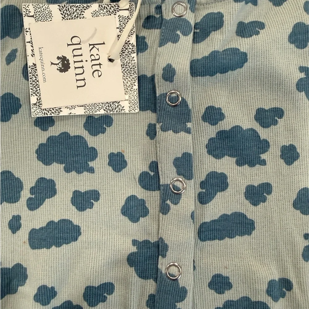 Kate Quinn Organic Cotton Cloud Scatter Long Sleeve Kanga Bubble Onesie. 2T, NWT